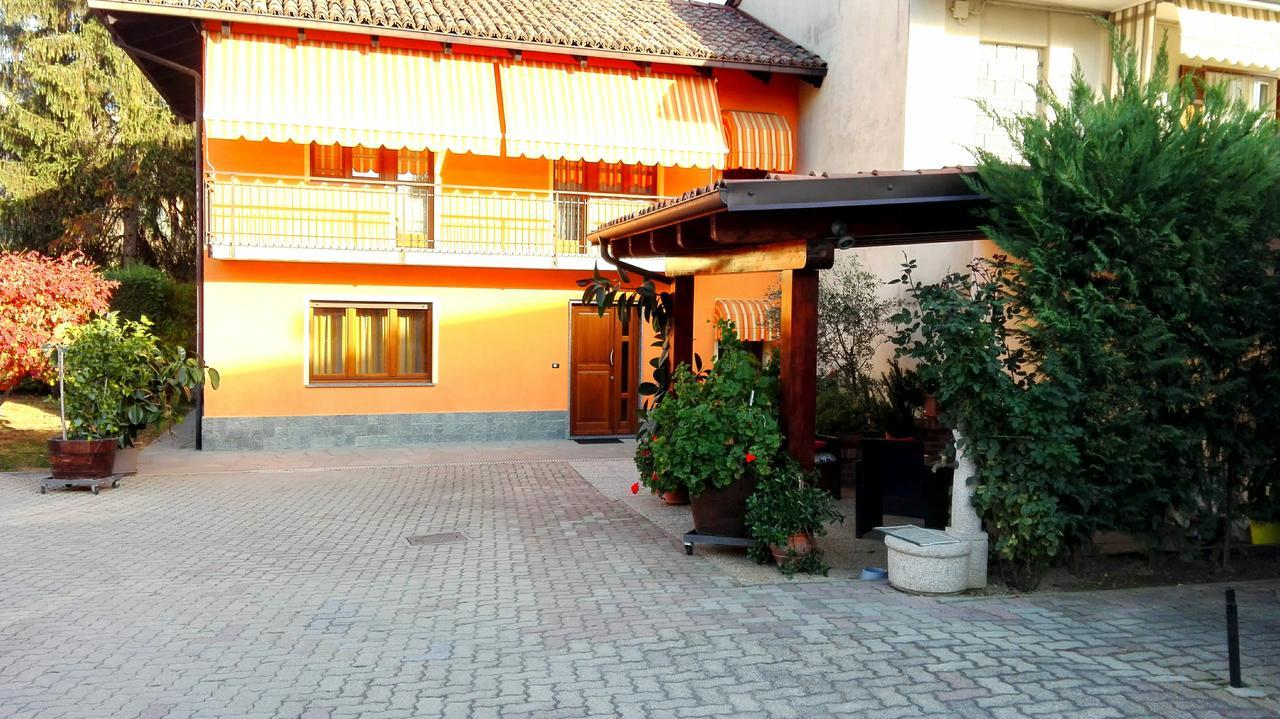 Casa Sammo Villa Piobesi d'Alba ภายนอก รูปภาพ